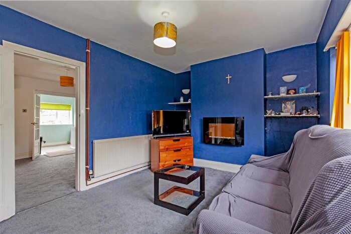 2 Bedroom Semi-Detached House For Sale In Cemetery Road, Danesmoor, Chesterfield, S45