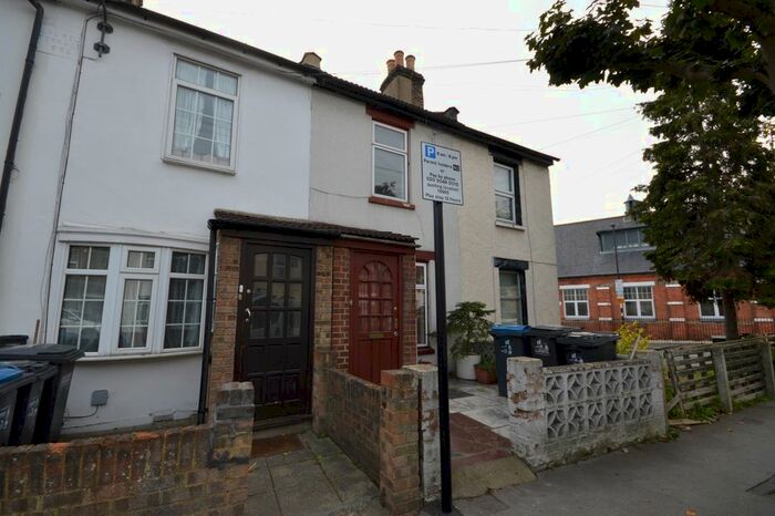 2 Bedroom Terraced House To Rent In Boston Road, Croydon CR0