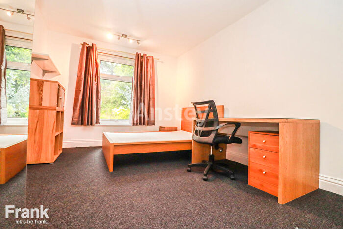 5 Bedroom Semi-Detached House To Rent In Church Lane, Southampton, SO17