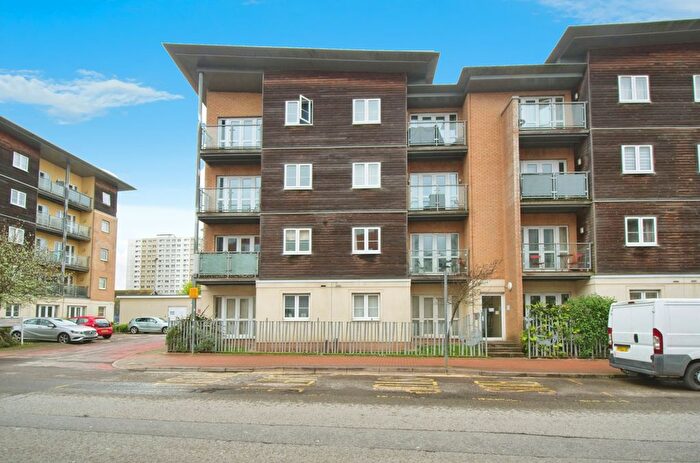 1 Bedroom Flat To Rent In Heol Staughton, Cardiff, CF10