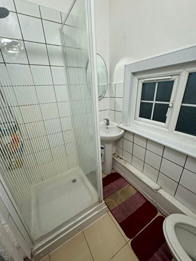 1 Bedroom Flat To Rent In London Road, London, SW16