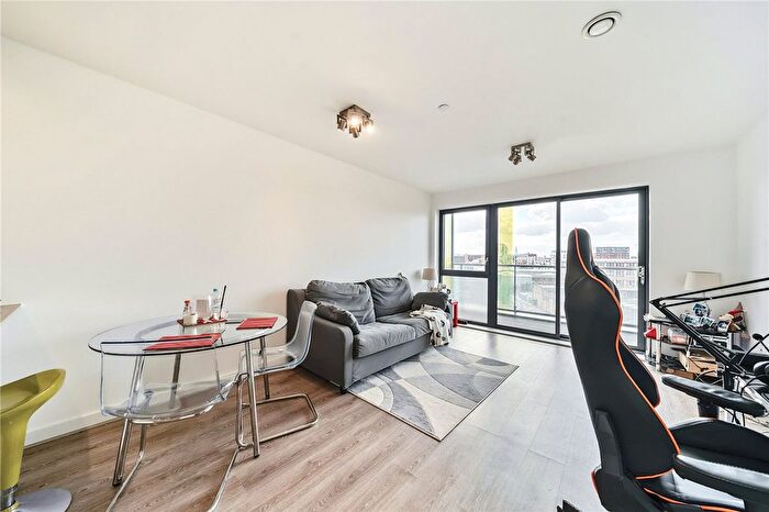 1 Bedroom Flat To Rent In Tweed Walk, London, E14