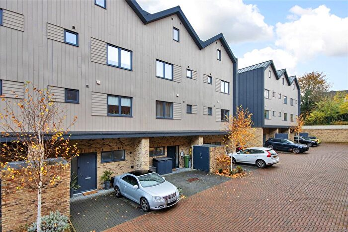 4 Bedroom Mews For Sale In Burlington Mews, Sevenoaks, Kent, TN13