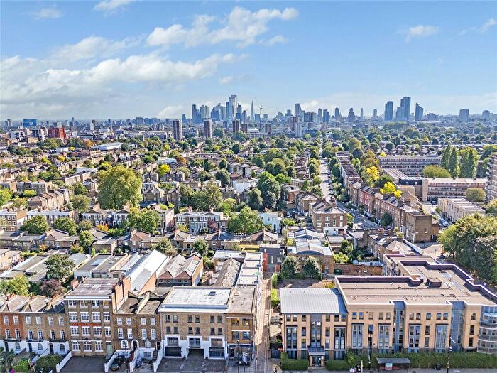 2 Bedroom End Of Terrace House For Sale In Culford Mews, Islington, London, N1