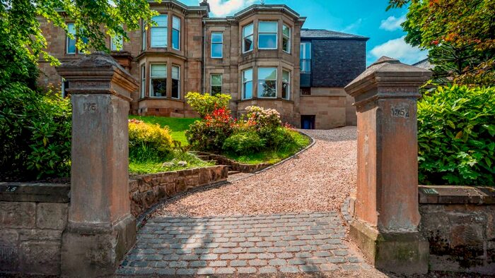 3 Bedroom Flat To Rent In Nithsdale Road, Pollokshields, Glasgow, G41