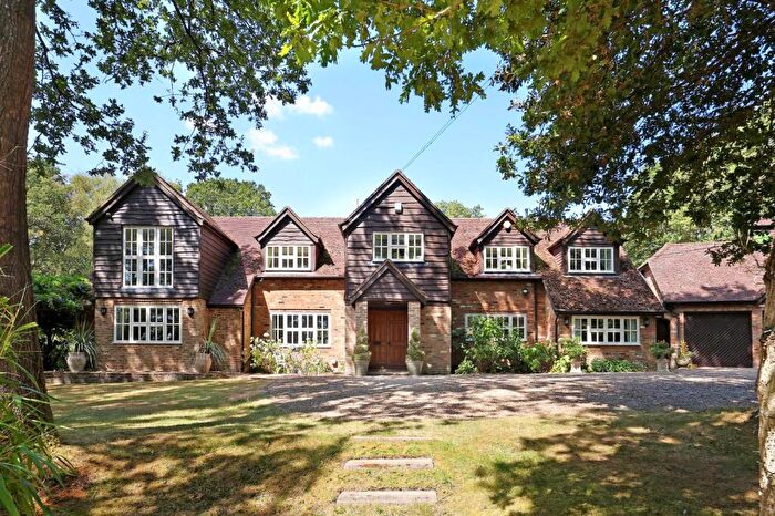 5 Bedroom Detached House For Sale In Layters Green Lane, Chalfont St. Peter, Gerrards Cross, Buckinghamshire, SL9