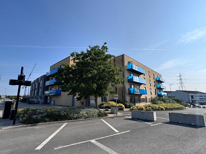 2 Bedroom Flat To Rent In Stephen Tuckwell House, Crossness Road, Barking, IG11