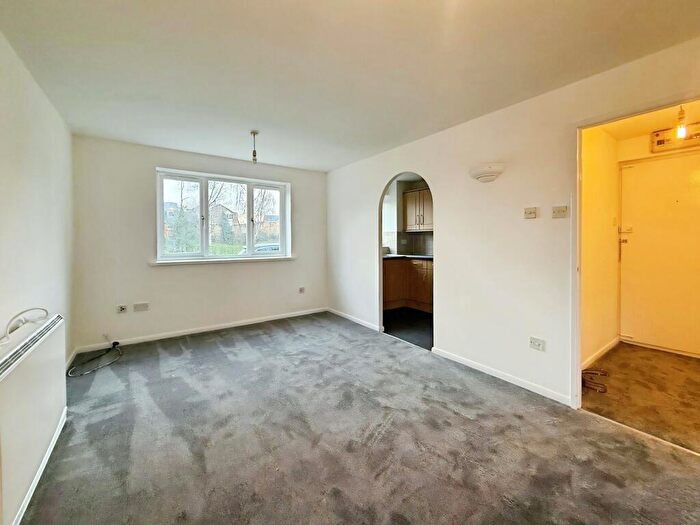 1 Bedroom Flat To Rent In Lewes Close, Grays, RM17