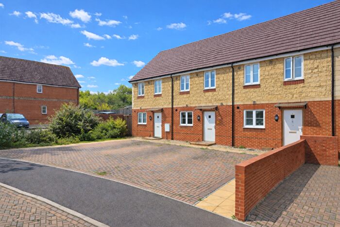 2 Bedroom Terraced House For Sale In Vesta Close, Swindon, SN26