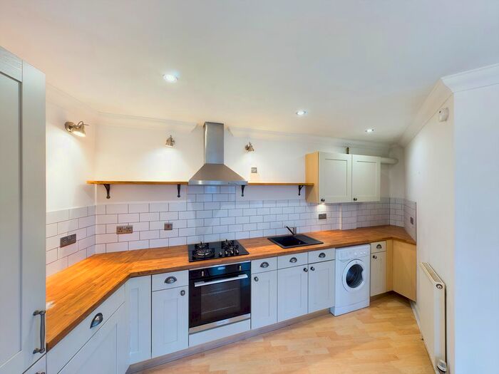 1 Bedroom Flat To Rent In George Williams Way, Colchester CO1