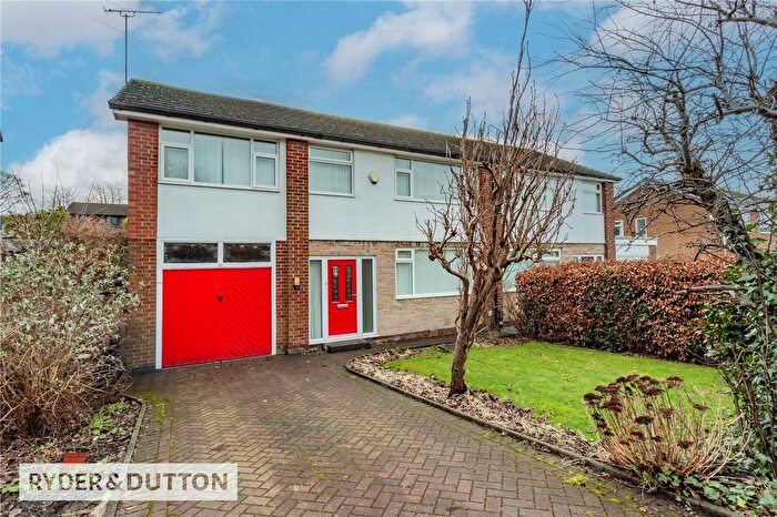 4 Bedroom Semi Detached House For Sale In Oozewood Road, Royton, Oldham, Greater Manchester, OL2