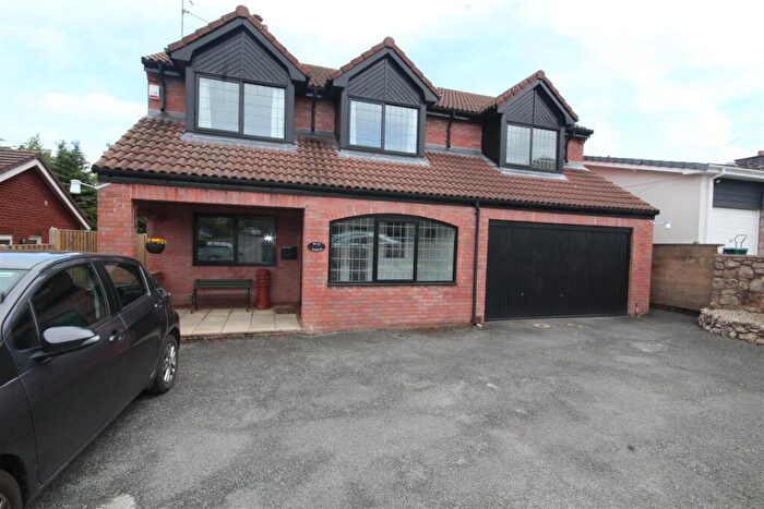 4 Bedroom Detached House For Sale In Cherry Tree Lane, Colwyn Bay, LL28