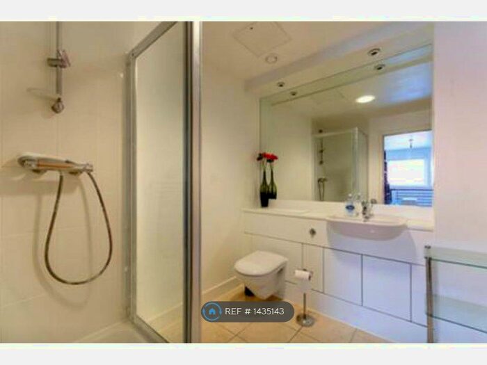 2 Bedroom Flat To Rent In Ebb Court, London, E16