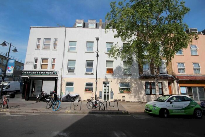 2 Bedroom Flat To Rent In Weedington Road, Kentish Town, London, NW5