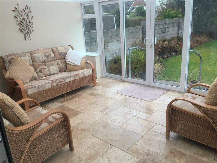 3 Bedroom Semi-Detached House To Rent In Crown Hill Drive, Llantwit Fardre, Pontypridd, CF38