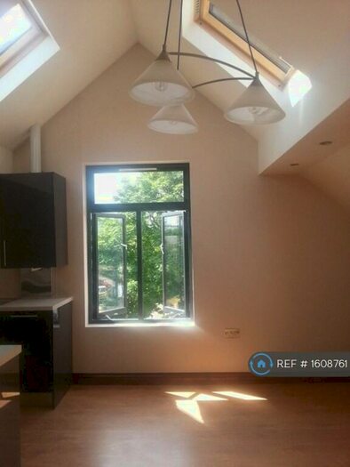 1 Bedroom Flat To Rent In Lewisham Way, London, SE4