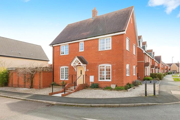 3 Bedroom Detached House For Sale In Robin Grove, Wymondham, Norfolk, NR18