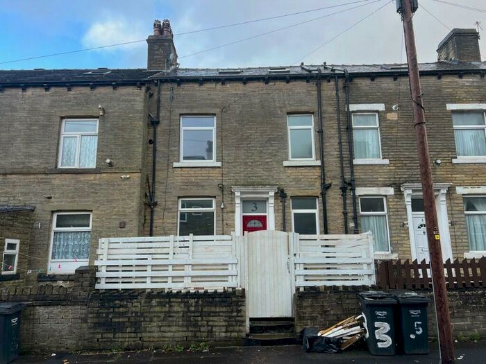 3 Bedroom Terraced House To Rent In Mayfield Grove, Halifax, Calderdale, HX1