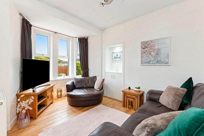 2 Bedroom Cottage For Sale In Station Road, Loanhead, EH20