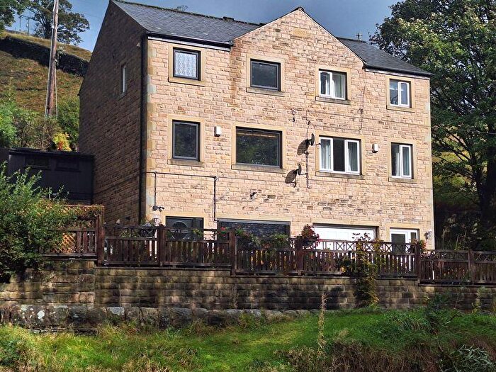 3 Bedroom Semi-Detached House For Sale In Bacup Road, Todmorden, OL14