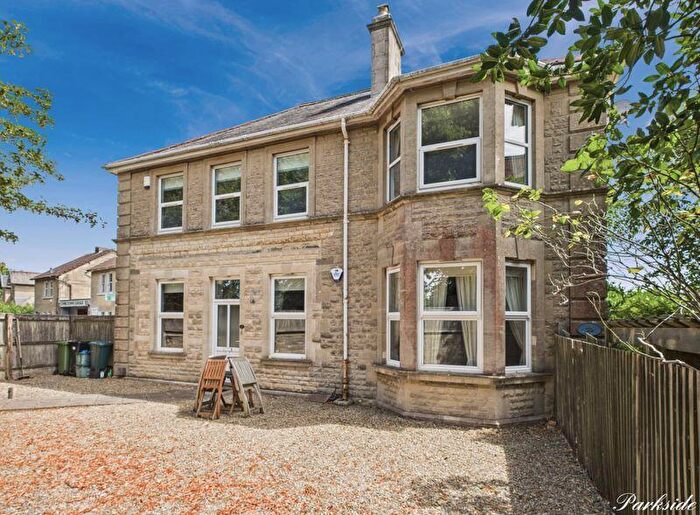 2 Bedroom Flat For Sale In The Avenue, Combe Down, Bath, BA2