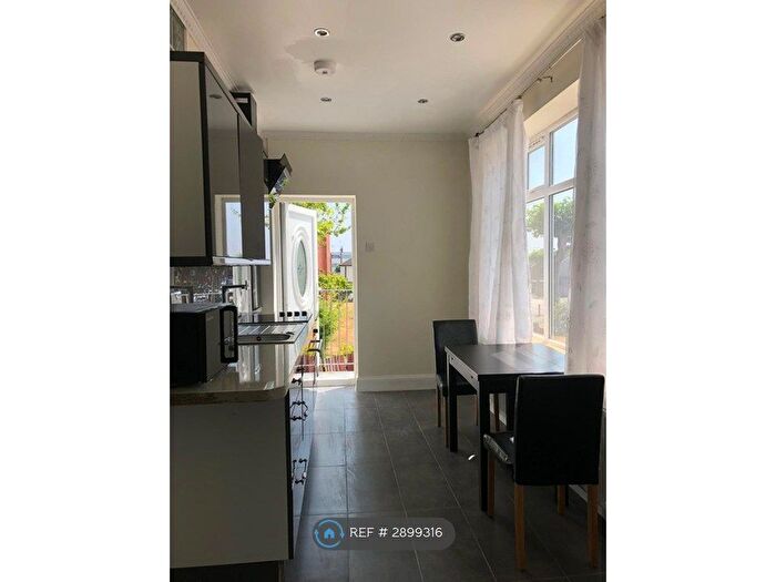 1 Bedroom Flat To Rent In Coventry, Coventry, CV6