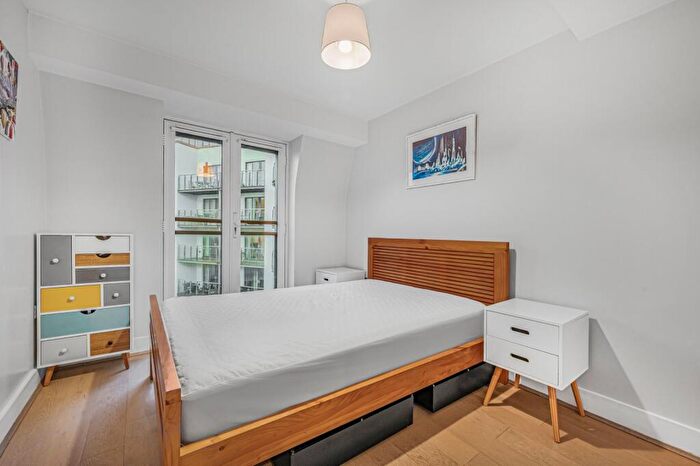 2 Bedroom Flat For Sale In Angel Southside, Owen Street, EC1V