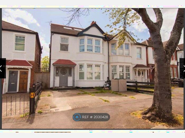 2 Bedroom Flat To Rent In Lynton Road, London, W3