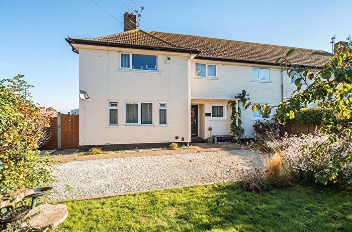 3 Bedroom Flat For Sale In Orchard Way, Bognor Regis, PO22
