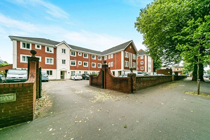 2 Bedroom Flat To Rent In London Road, Reading, RG1
