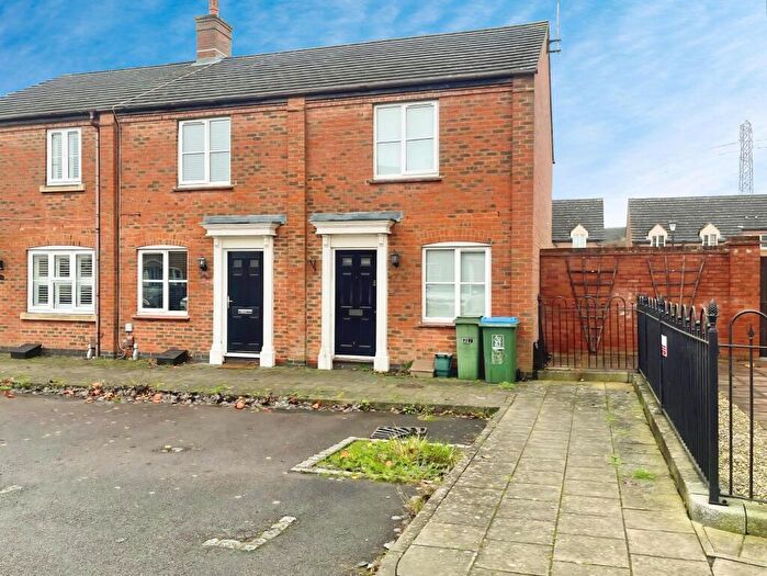 2 Bedroom Terraced House To Rent In Kingsgate, Aylesbury, Buckinghamshire, HP19