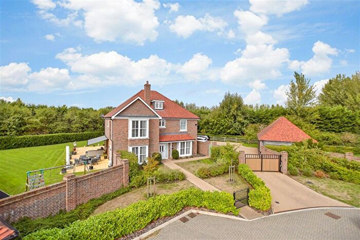 4 Bedroom Detached House For Sale In Kilndown Place, Stelling Minnis, Kent, CT4