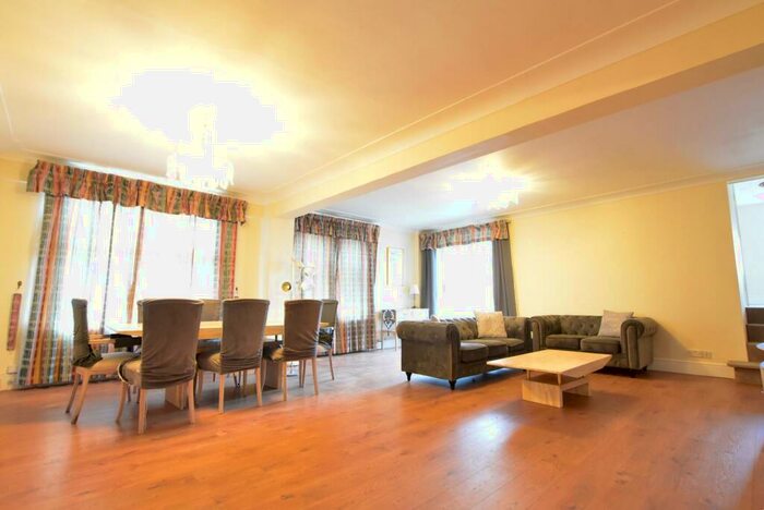 3 Bedroom Flat To Rent In Northways, College Crescent, Swiss Cottage, London, NW3