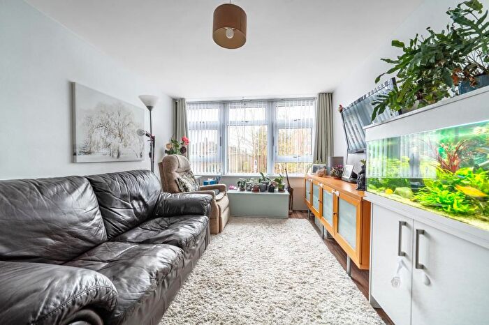 1 Bedroom Flat For Sale In Bracknell, Berkshire, RG12