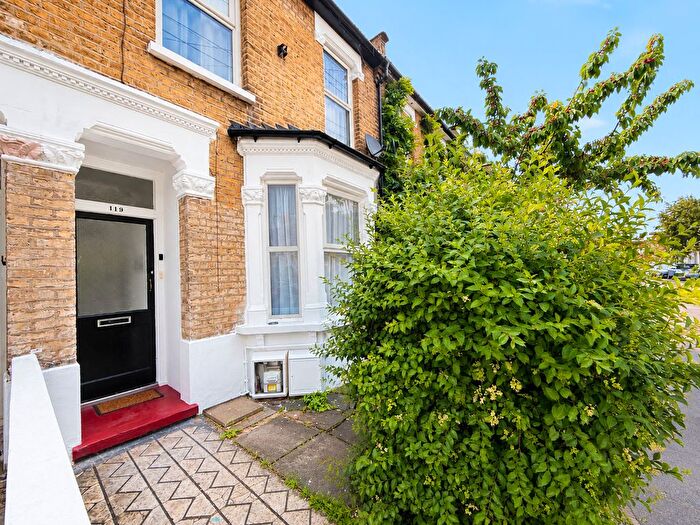 1 Bedroom Flat For Sale In Sherrard Road, London, E7