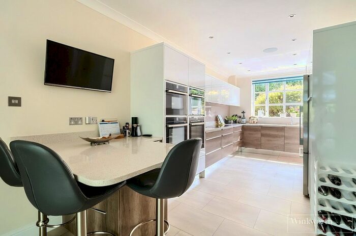 4 Bedroom Detached House For Sale In Abbey Wood, Sunningdale, Ascot, Berkshire, SL5