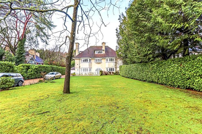 2 Bedroom Apartment For Sale In East Avenue, Talbot Woods, Bournemouth, BH3