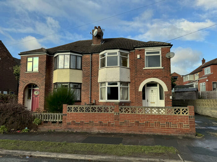 4 Bedroom Semi-Detached House To Rent In Eden Drive, Leeds, LS4