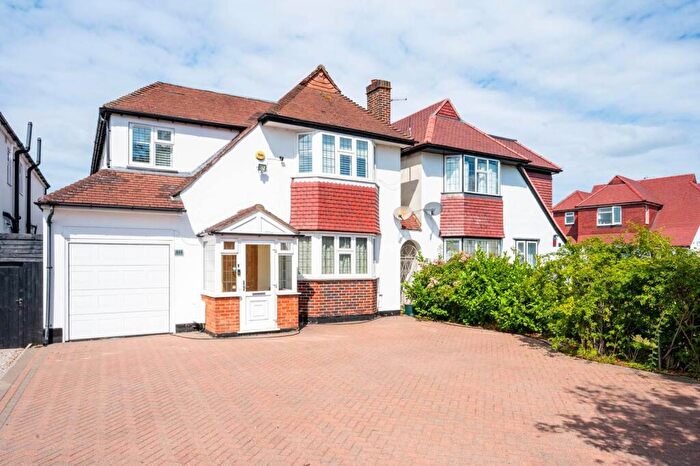 4 Bedroom Detached House For Sale In Malden Road, New Malden, KT3