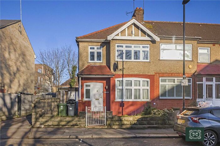 4 Bedroom End Of Terrace House To Rent In Vincent Road, Noel Park, Wood Green, London, N22
