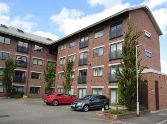 1 Bedroom Flat To Rent In Camlough Walk, Chesterfield, S41