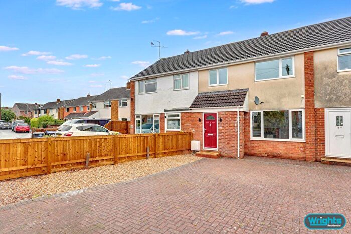3 Bedroom Terraced House To Rent In Chantry Gardens, Trowbridge, BA14