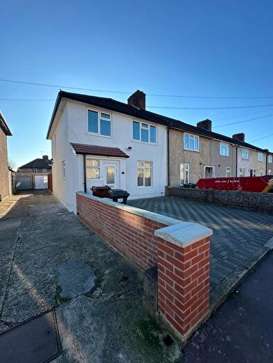 3 Bedroom Semi Detached House To Rent In Robinson Road, Dagenham, RM10