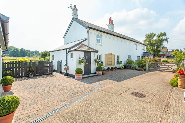 3 Bedroom Semi-Detached House For Sale In The Green, Eythorne, CT15