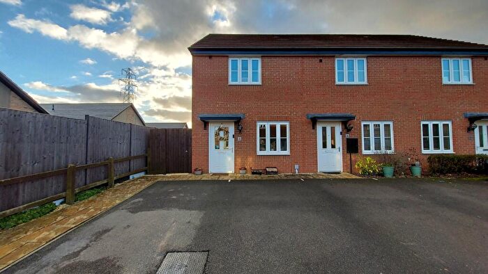 2 Bedroom End Of Terrace House For Sale In Ivatt Close, Bourne, PE10