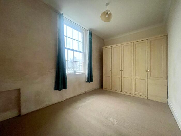 1 Bedroom Flat For Sale In Lakeview Court, Promenade, Southport, Sefton., PR9