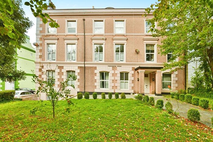 2 Bedroom Flat For Sale In North Road East, Plymouth, PL4