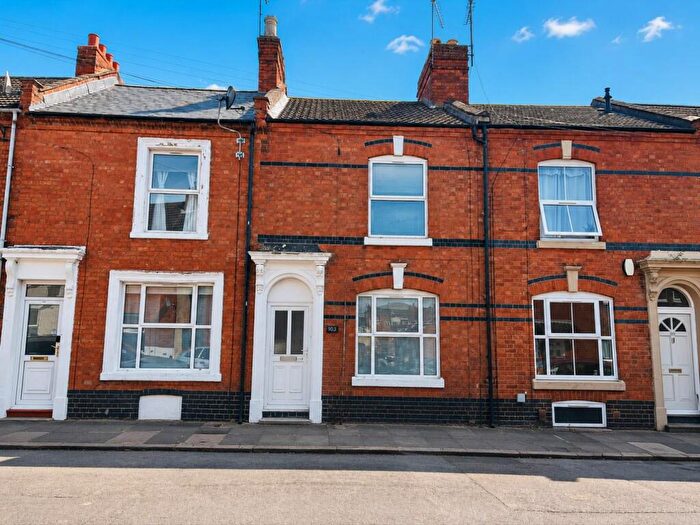 2 Bedroom Terraced House For Sale In Upper Thrift Street, Abington, Northampton, NN1