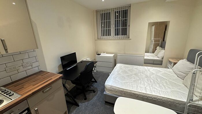 Studio To Rent In Westgate, Wakefield, WF2