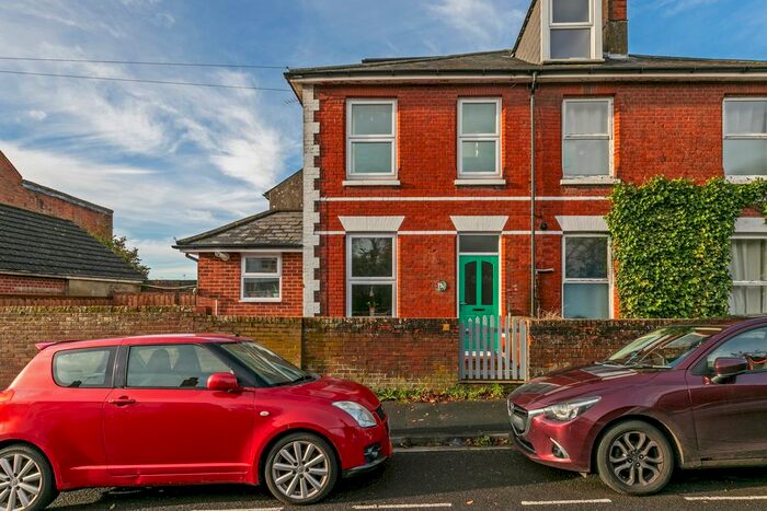 2 Bedroom Semi-Detached House To Rent In Canute Road, Winchester, SO23